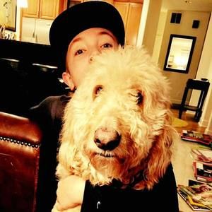 Meet your Posher, Levi